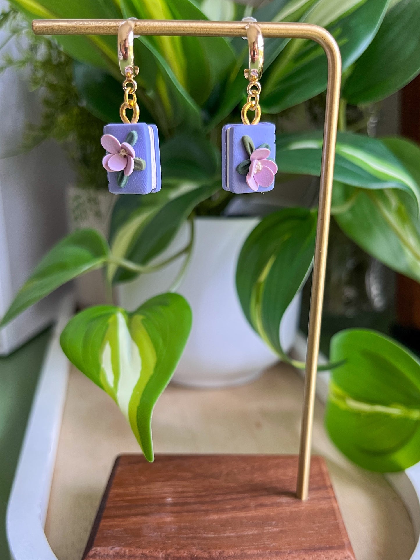 Tiny books
