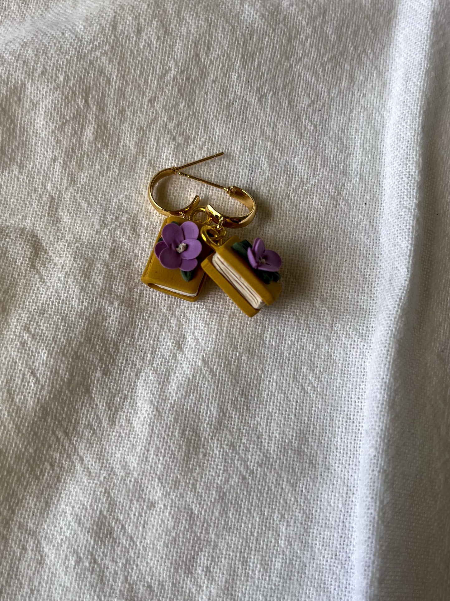 Tiny books