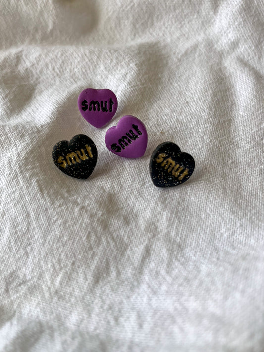 Smut Studs