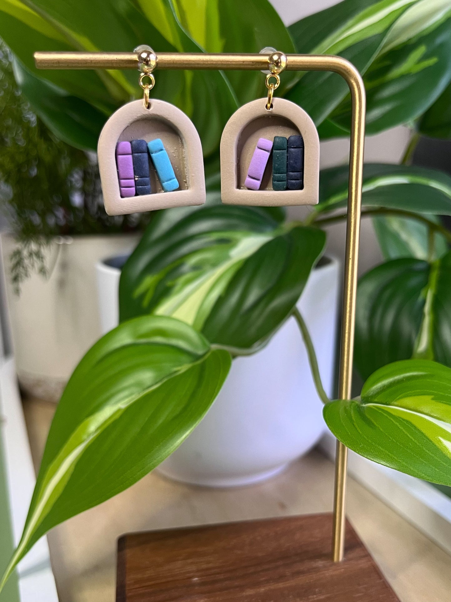 Tiny Bookshelf