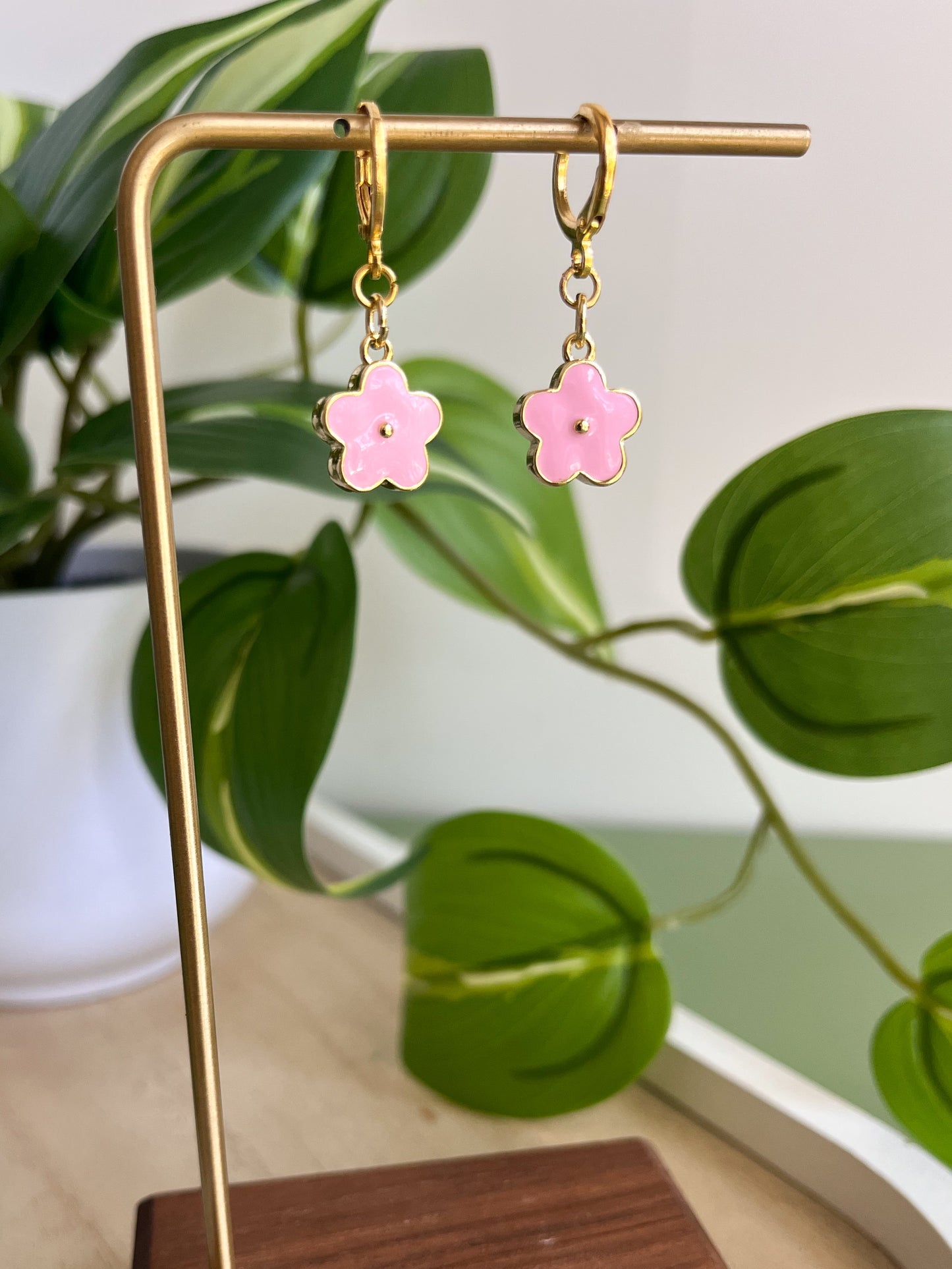 Chunky Flower Charm